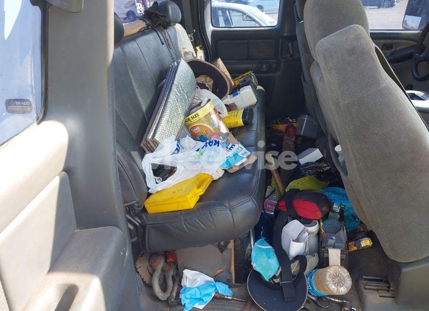 Photo 8 of 2002 Chevrolet Silverado 1500 (VIN 1GCEC19V12E302095)