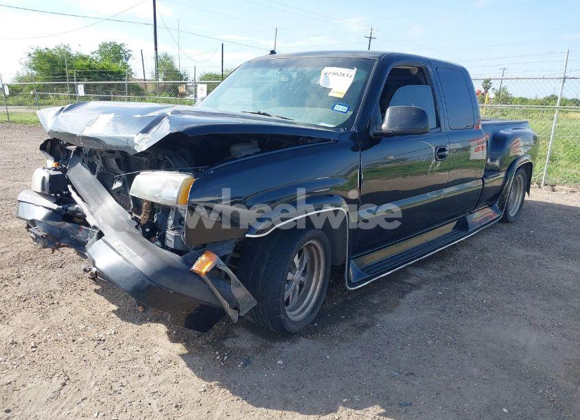 Photo 2 of 2004 Chevrolet Silverado 1500 LS (VIN 1GCEC19V14Z150959)