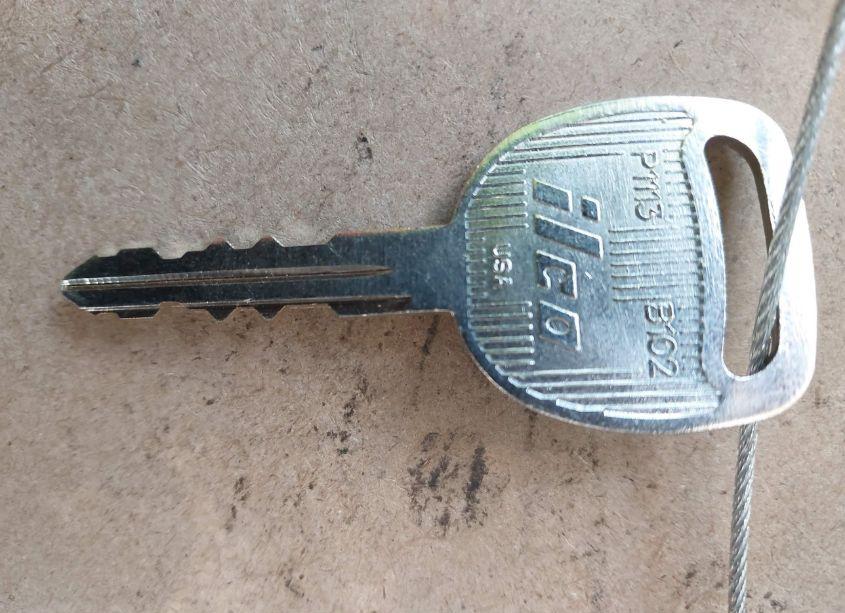 Photo 11 of 2004 Chevrolet Silverado 1500 LS (VIN 1GCEC19V14Z338915)