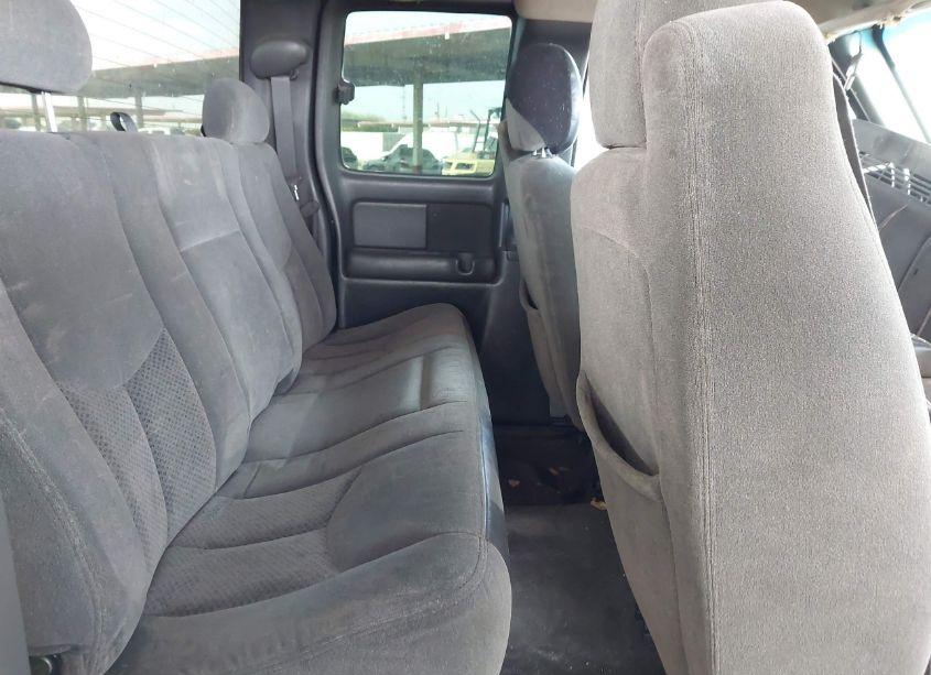 Photo 8 of 2004 Chevrolet Silverado 1500 LS (VIN 1GCEC19V14Z338915)