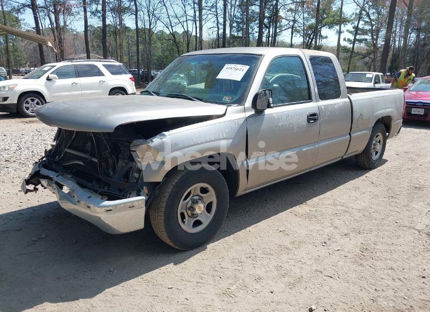 Photo 2 of 1999 Chevrolet Silverado 1500 (VIN 1GCEC19V1XZ189717)