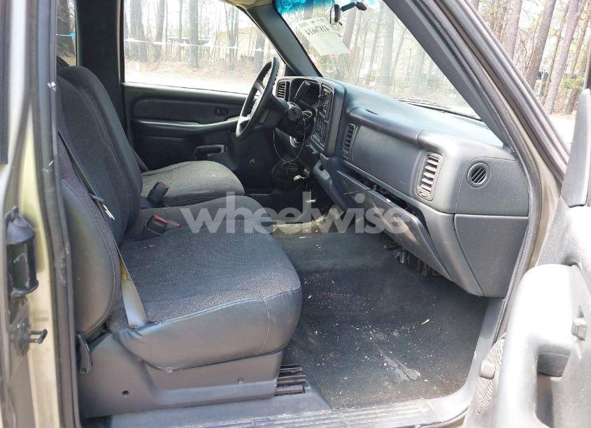 Photo 5 of 1999 Chevrolet Silverado 1500 (VIN 1GCEC19V1XZ189717)