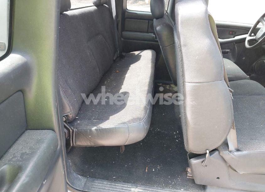 Photo 8 of 1999 Chevrolet Silverado 1500 (VIN 1GCEC19V1XZ189717)