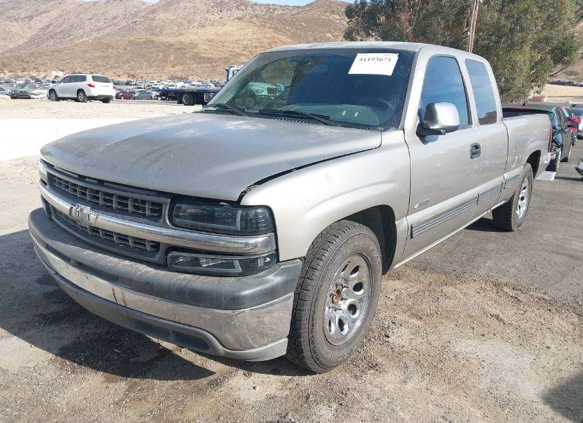 Photo 2 of 2001 Chevrolet Silverado 1500 LS (VIN 1GCEC19V21Z192732)
