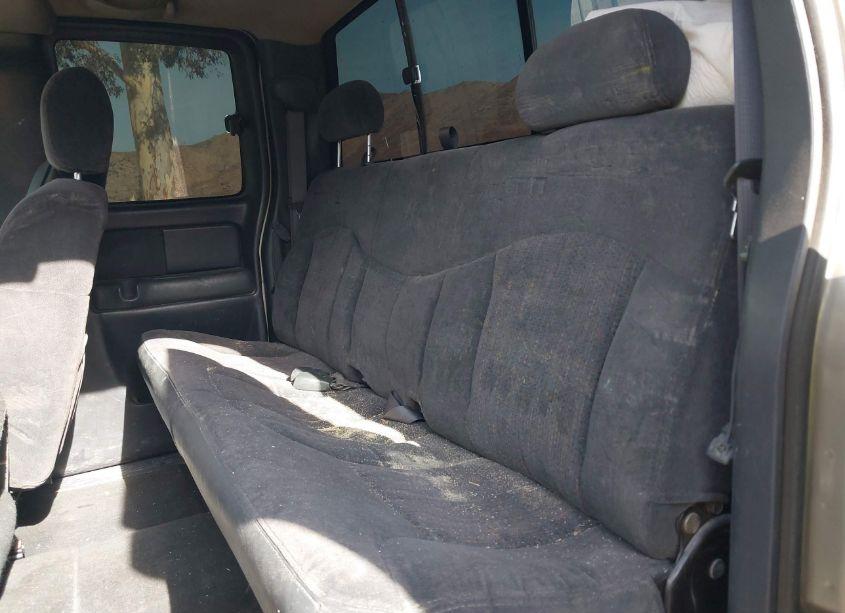 Photo 8 of 2001 Chevrolet Silverado 1500 LS (VIN 1GCEC19V21Z192732)