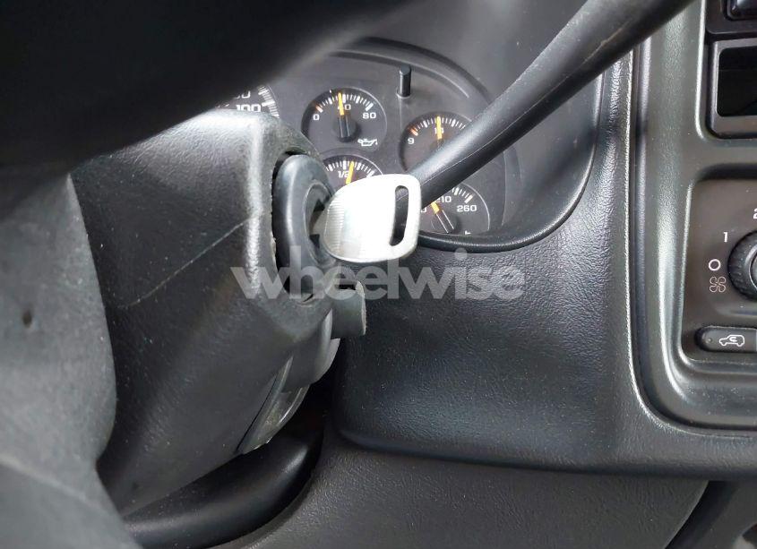 Photo 11 of 2003 Chevrolet Silverado 1500 (VIN 1GCEC19V23Z151813)