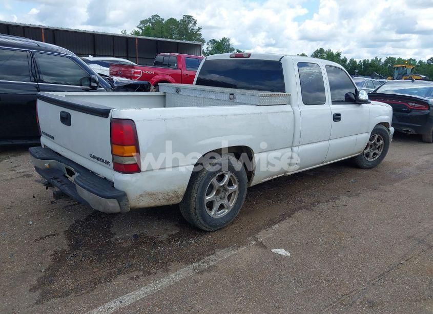 Photo 4 of 2005 Chevrolet Silverado 1500 LS (VIN 1GCEC19V25Z284977)