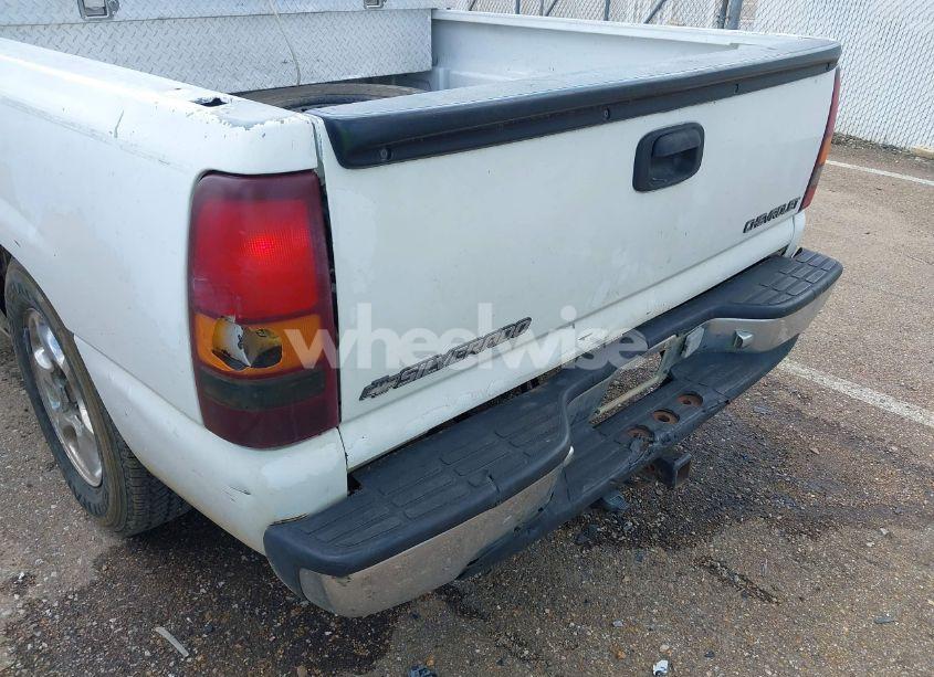 Photo 6 of 2005 Chevrolet Silverado 1500 LS (VIN 1GCEC19V25Z284977)