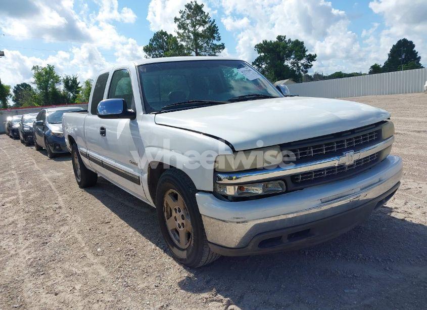 2000 Chevrolet Silverado 1500 LS (VIN 1GCEC19V2YZ307288) main photo