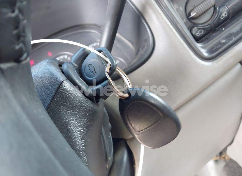 Photo 11 of 2000 Chevrolet Silverado 1500 LS (VIN 1GCEC19V2YZ307288)