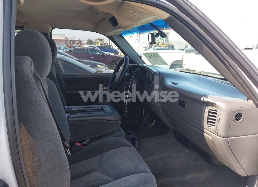 Photo 5 of 2003 Chevrolet Silverado 1500 LS (VIN 1GCEC19V33Z334587)