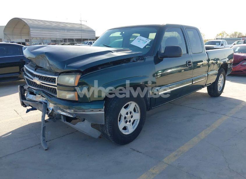 Photo 2 of 2006 Chevrolet Silverado 1500 LT1 (VIN 1GCEC19V46Z157794)