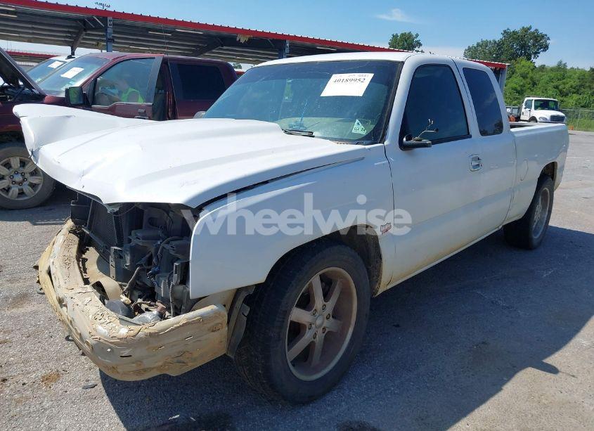 Photo 2 of 2006 Chevrolet Silverado 1500 LT1 (VIN 1GCEC19V46Z210980)
