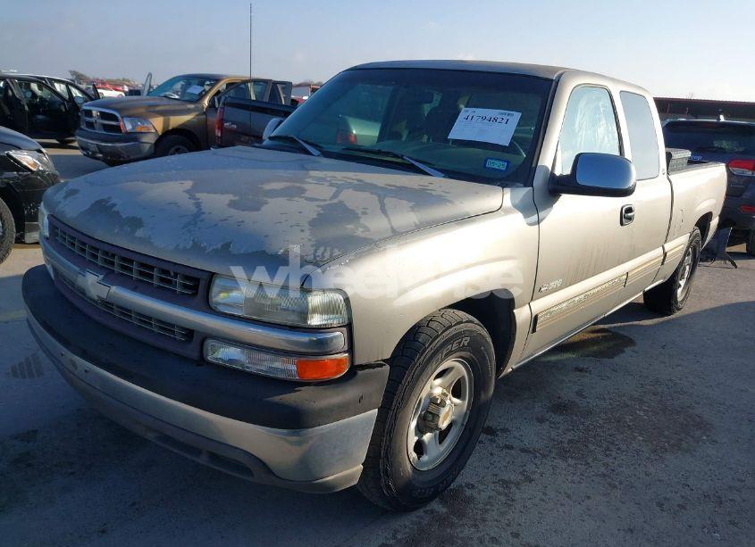 Photo 2 of 1999 Chevrolet Silverado 1500 LS (VIN 1GCEC19V4XZ179327)