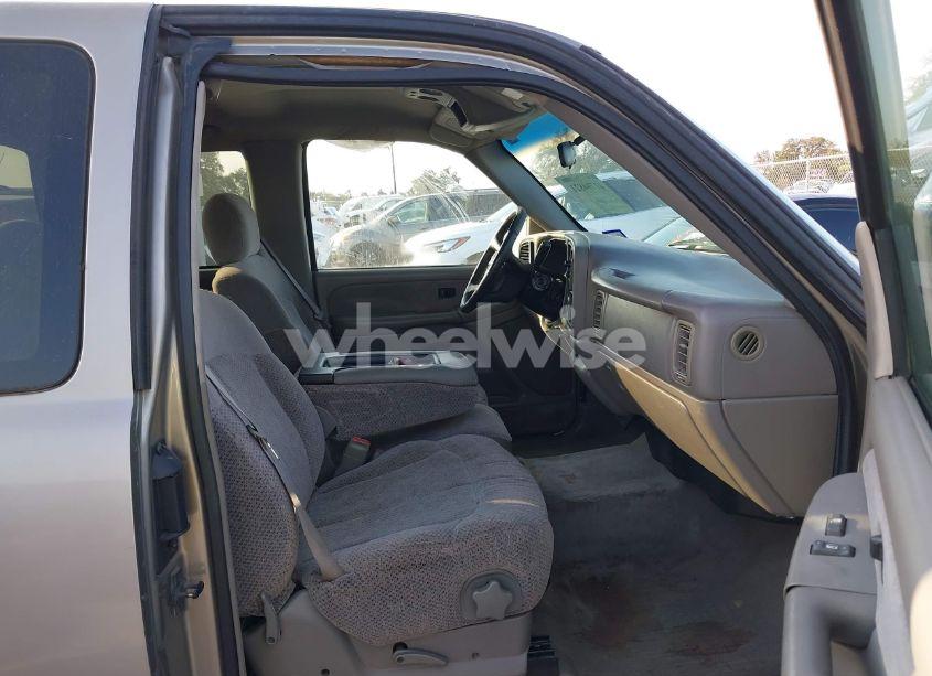 Photo 5 of 1999 Chevrolet Silverado 1500 LS (VIN 1GCEC19V4XZ179327)