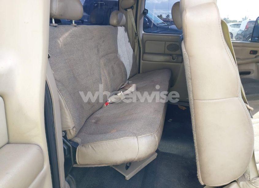 Photo 8 of 2001 Chevrolet Silverado 1500 (VIN 1GCEC19V51E312577)