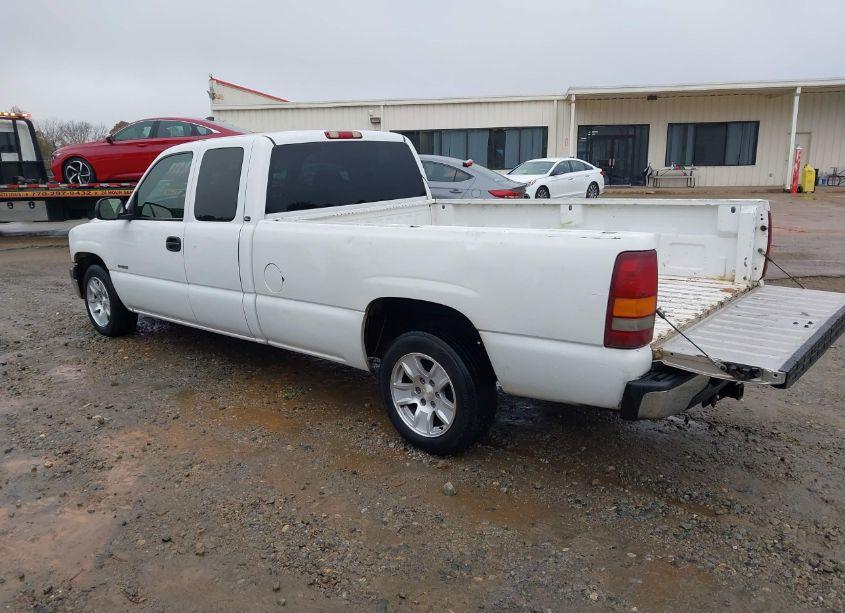 Photo 3 of 2002 Chevrolet Silverado 1500 (VIN 1GCEC19V52E291960)
