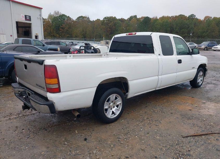 Photo 4 of 2002 Chevrolet Silverado 1500 (VIN 1GCEC19V52E291960)