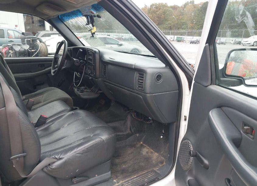 Photo 5 of 2002 Chevrolet Silverado 1500 (VIN 1GCEC19V52E291960)