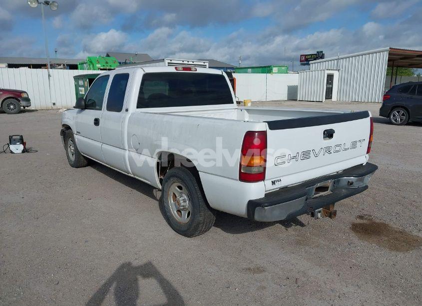 Photo 3 of 2002 Chevrolet Silverado 1500 (VIN 1GCEC19V52Z237437)