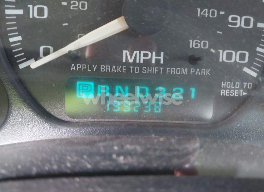 Photo 7 of 2002 Chevrolet Silverado 1500 (VIN 1GCEC19V52Z237437)