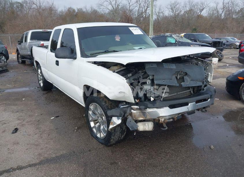 2004 Chevrolet Silverado 1500 LS (VIN 1GCEC19V54Z353580) main photo