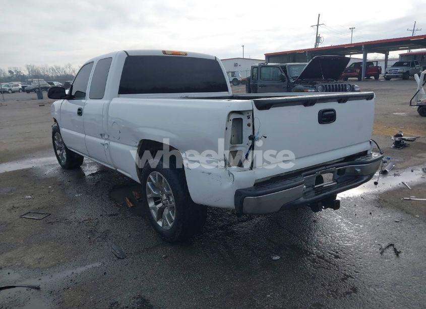 Photo 3 of 2004 Chevrolet Silverado 1500 LS (VIN 1GCEC19V54Z353580)