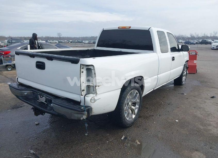 Photo 4 of 2004 Chevrolet Silverado 1500 LS (VIN 1GCEC19V54Z353580)