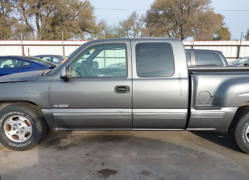 Photo 14 of 1999 Chevrolet Silverado 1500 LS (VIN 1GCEC19V5XZ173021)