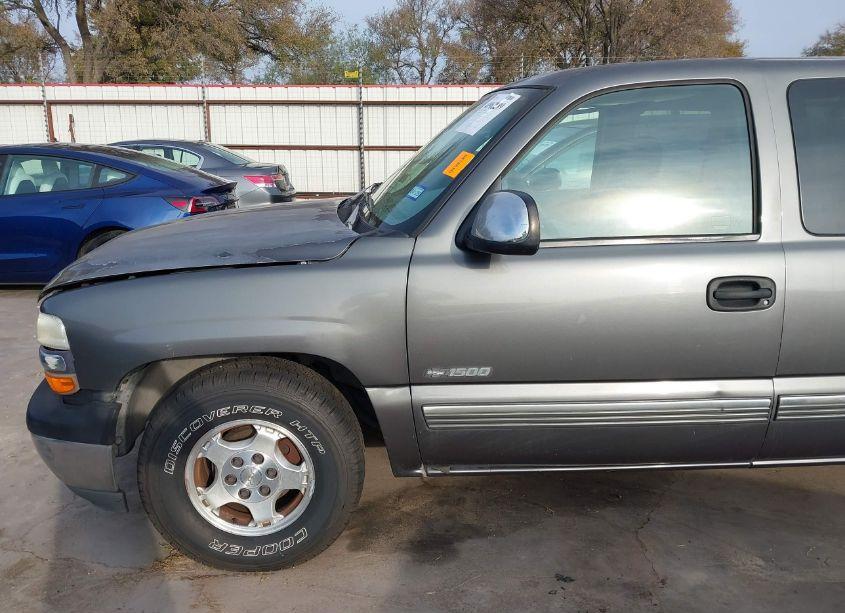 Photo 18 of 1999 Chevrolet Silverado 1500 LS (VIN 1GCEC19V5XZ173021)