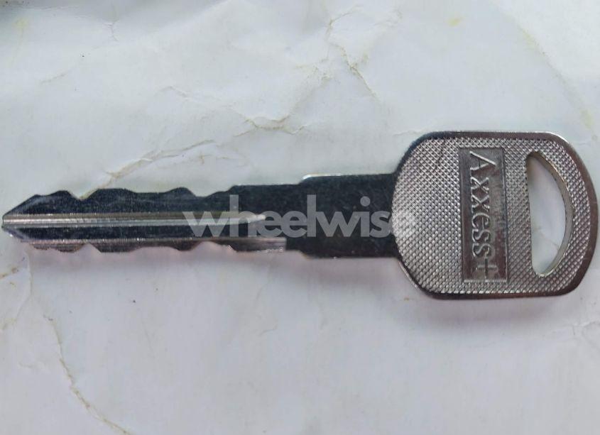 Photo 11 of 2001 Chevrolet Silverado 1500 LS (VIN 1GCEC19V61Z247067)