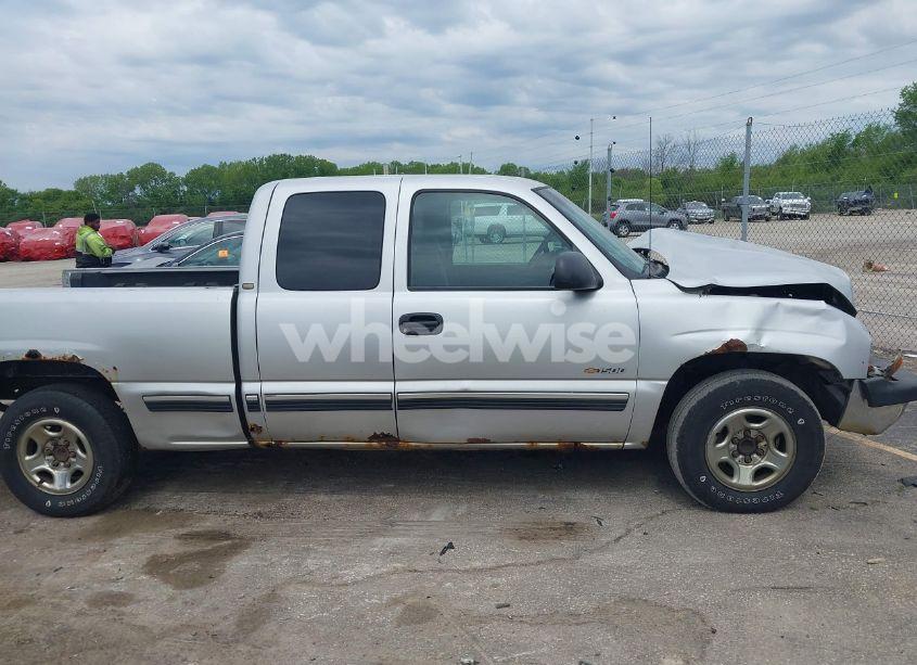 Photo 13 of 2001 Chevrolet Silverado 1500 LS (VIN 1GCEC19V61Z247067)