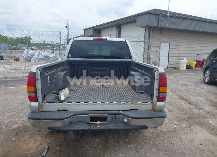 Photo 16 of 2001 Chevrolet Silverado 1500 LS (VIN 1GCEC19V61Z247067)
