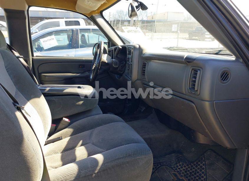 Photo 5 of 2004 Chevrolet Silverado 1500 LS (VIN 1GCEC19V64Z228099)