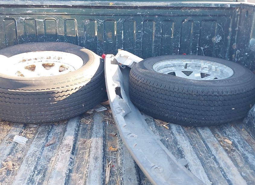 Photo 12 of 2001 Chevrolet Silverado 1500 LS (VIN 1GCEC19V81Z188426)