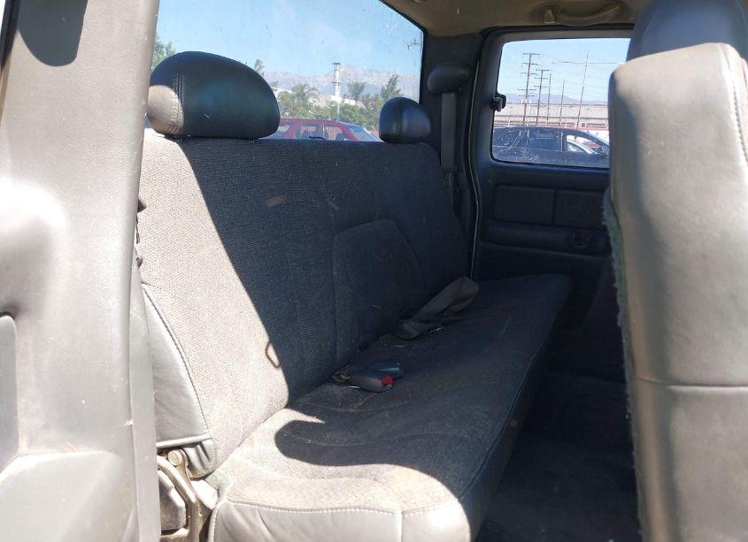 Photo 8 of 2001 Chevrolet Silverado 1500 (VIN 1GCEC19V91E253291)