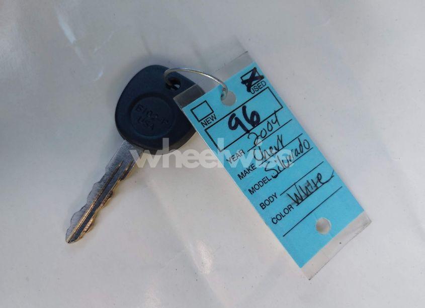 Photo 11 of 2004 Chevrolet Silverado 1500 (VIN 1GCEC19V94Z304298)