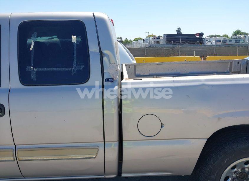 Photo 13 of 2005 Chevrolet Silverado 1500 LS (VIN 1GCEC19V95Z358315)