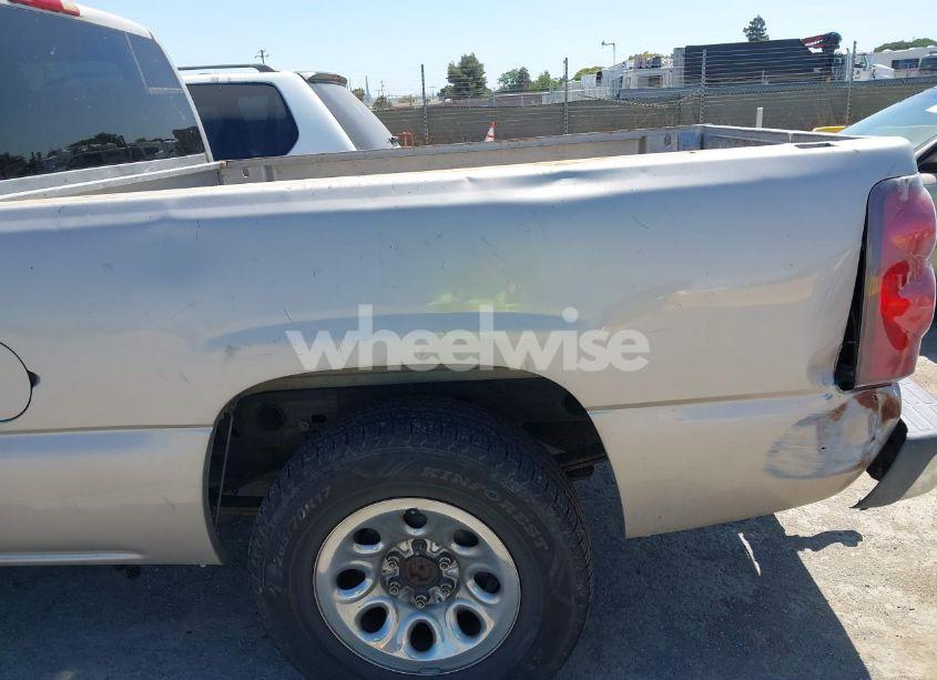 Photo 14 of 2005 Chevrolet Silverado 1500 LS (VIN 1GCEC19V95Z358315)
