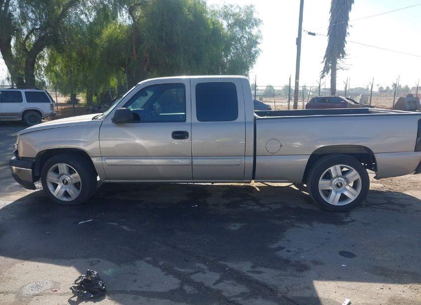 Photo 14 of 2004 Chevrolet Silverado 1500 LS (VIN 1GCEC19VX4Z305041)