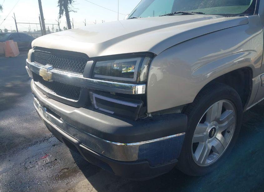 Photo 6 of 2004 Chevrolet Silverado 1500 LS (VIN 1GCEC19VX4Z305041)