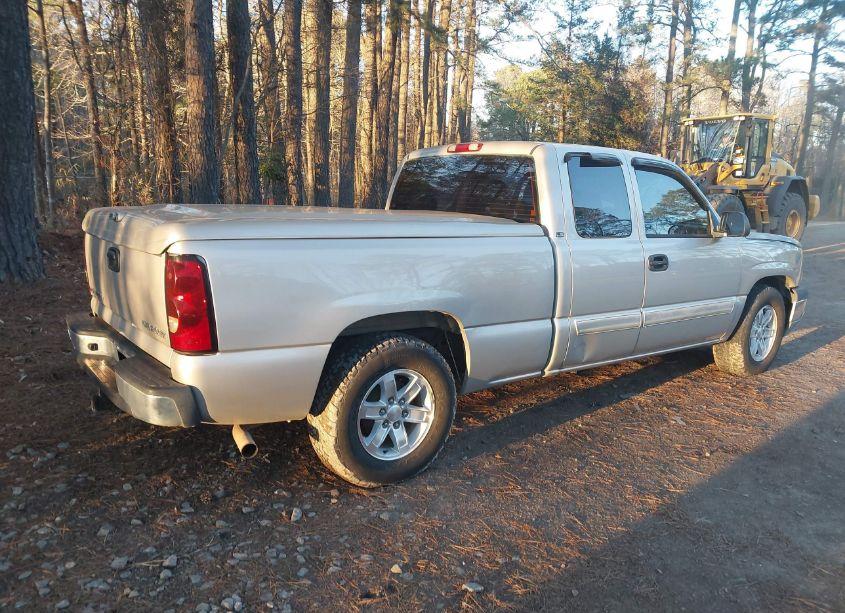 Photo 4 of 2005 Chevrolet Silverado 1500 LS (VIN 1GCEC19VX5Z210495)