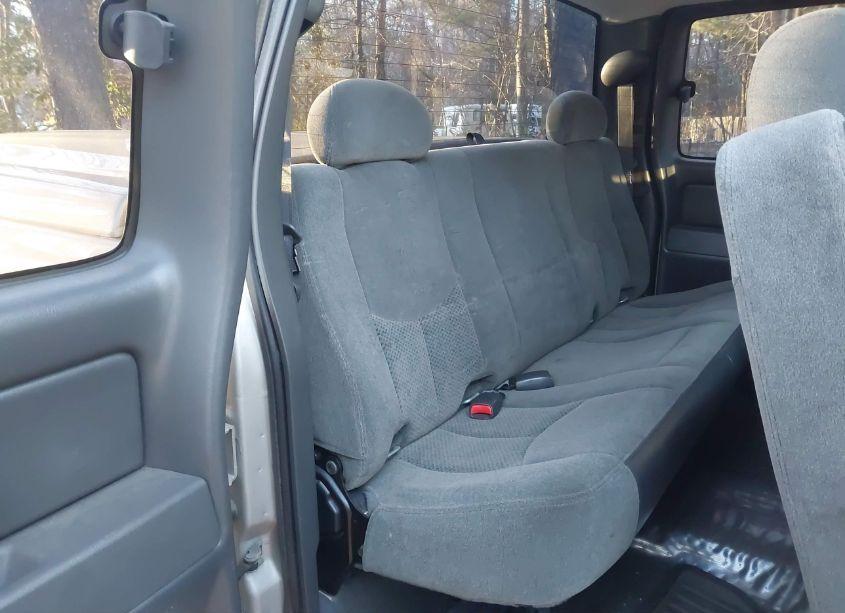 Photo 8 of 2005 Chevrolet Silverado 1500 LS (VIN 1GCEC19VX5Z210495)