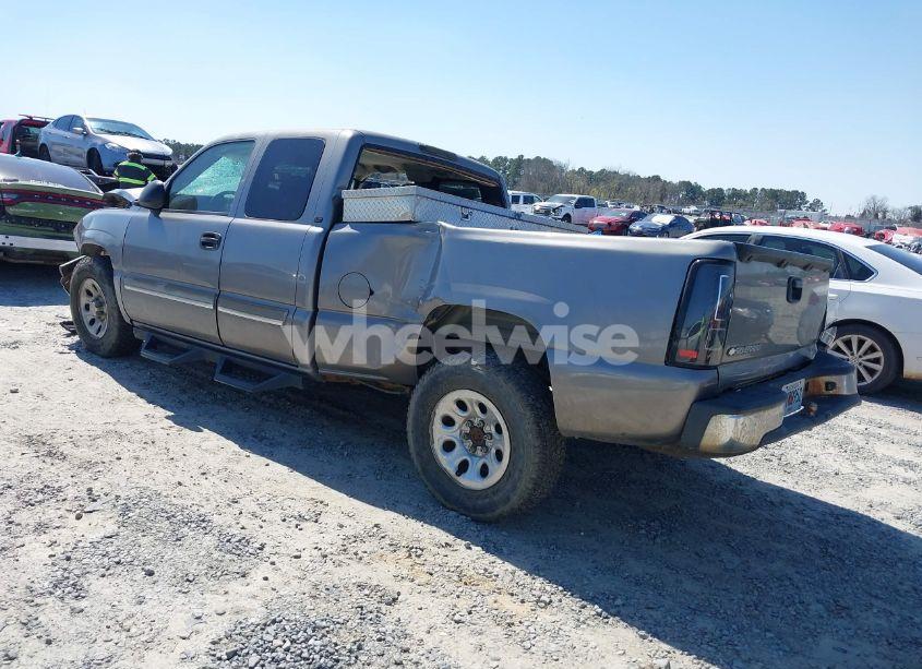 Photo 3 of 2007 Chevrolet Silverado 1500 CLASSIC LT1 (VIN 1GCEC19VX7Z118015)