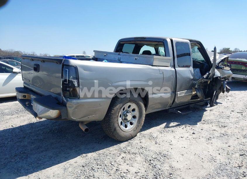Photo 4 of 2007 Chevrolet Silverado 1500 CLASSIC LT1 (VIN 1GCEC19VX7Z118015)