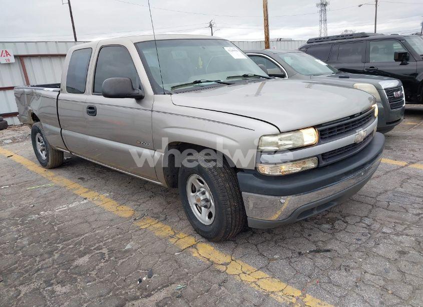 2002 Chevrolet Silverado 1500 (VIN 1GCEC19W12Z120303) main photo