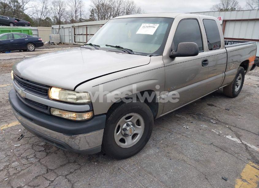 Photo 2 of 2002 Chevrolet Silverado 1500 (VIN 1GCEC19W12Z120303)