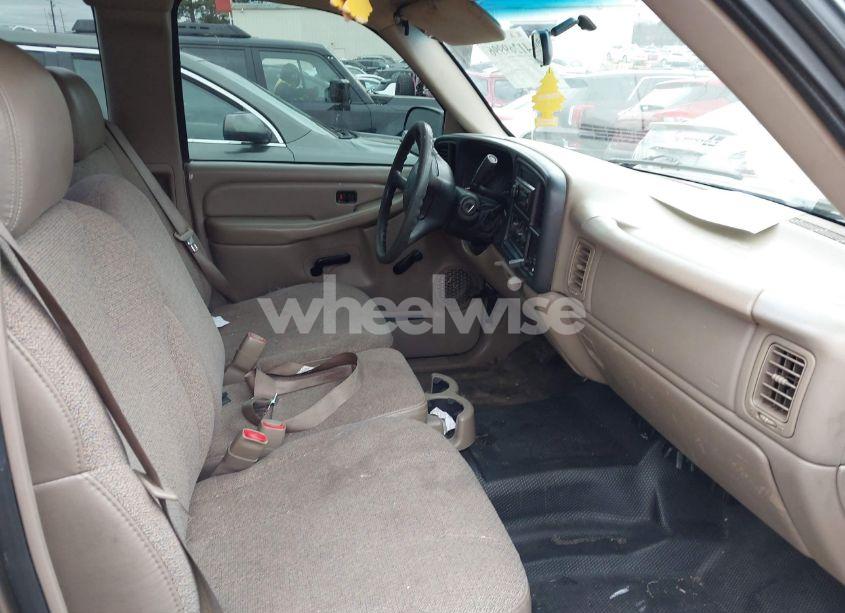 Photo 5 of 2002 Chevrolet Silverado 1500 (VIN 1GCEC19W12Z120303)