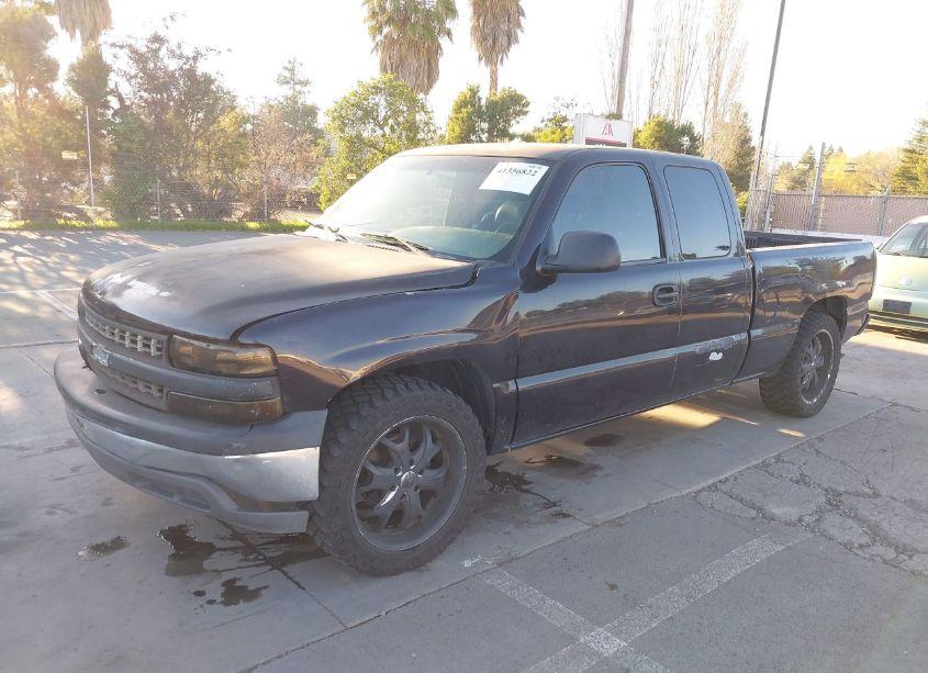 Photo 2 of 2001 Chevrolet Silverado 1500 (VIN 1GCEC19W31Z199892)