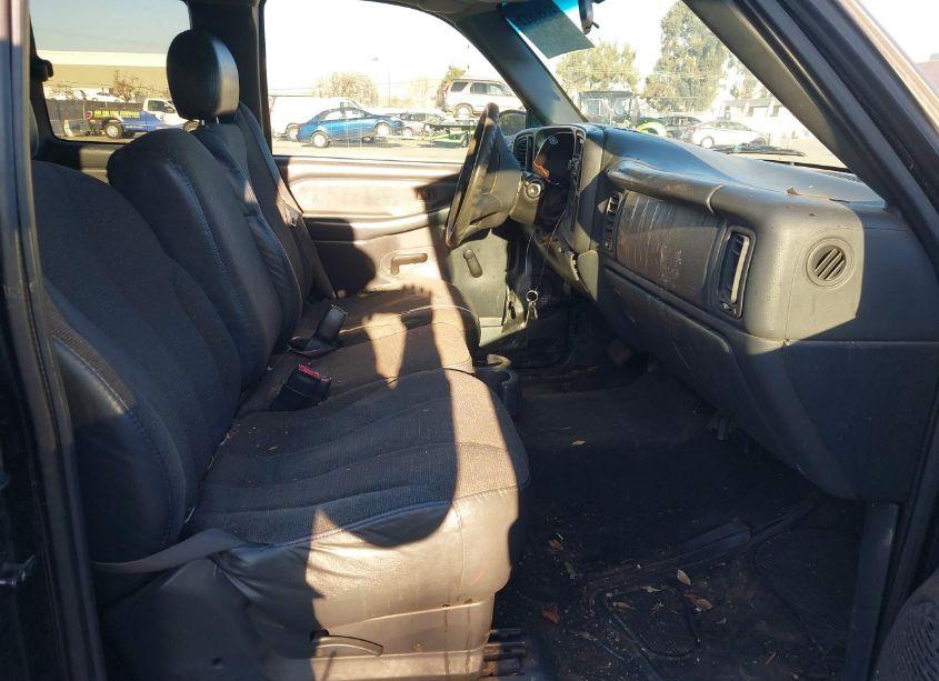 Photo 5 of 2001 Chevrolet Silverado 1500 (VIN 1GCEC19W31Z199892)